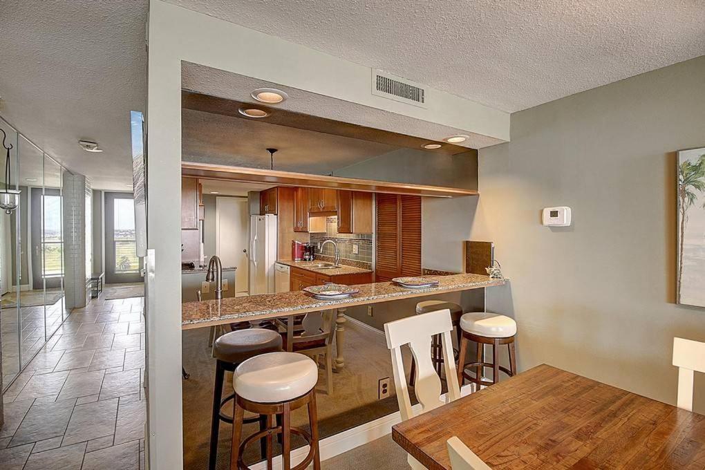 Sunrises And Ocean Views In This 2 Bedroom 2 Bath Port Aransas Exterior photo
