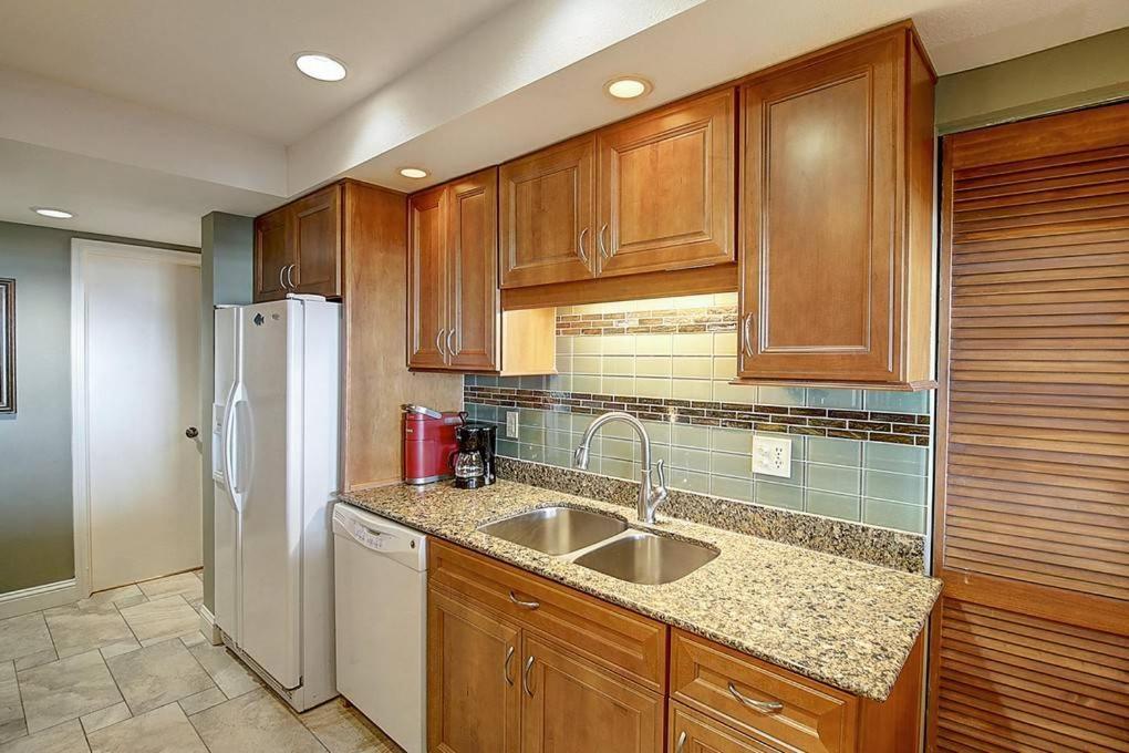 Sunrises And Ocean Views In This 2 Bedroom 2 Bath Port Aransas Exterior photo